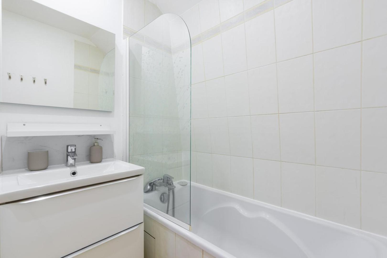 Charming 2-Bedroom Apartment At Croise Laroche มาร์ค-ออง-บาโรล์ ภายนอก รูปภาพ