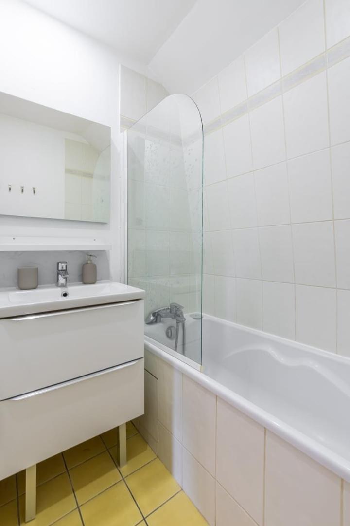 Charming 2-Bedroom Apartment At Croise Laroche มาร์ค-ออง-บาโรล์ ภายนอก รูปภาพ